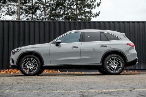 2026 Mercedes-Benz GLC 300 4MATIC