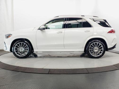 Polar White 2026 Mercedes-Benz GLE 450e 4MATIC