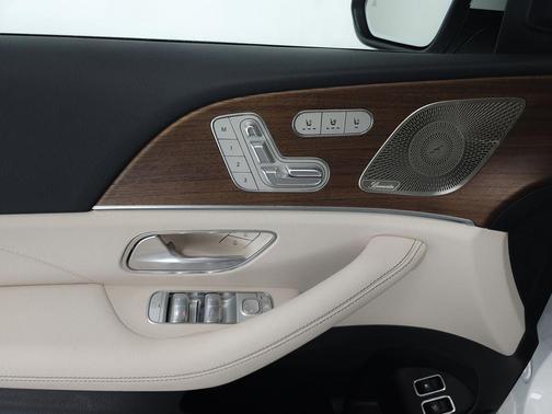 Polar White 2026 Mercedes-Benz GLE 450e 4MATIC