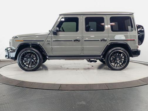 MANUFAKTUR Arabian Grey 2025 Mercedes-Benz AMG G 63 G 63 AMG