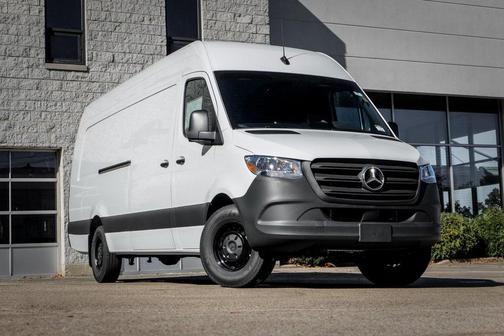 2025 Mercedes-Benz Sprinter 2500 High Roof