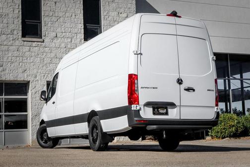 2025 Mercedes-Benz Sprinter 2500 High Roof