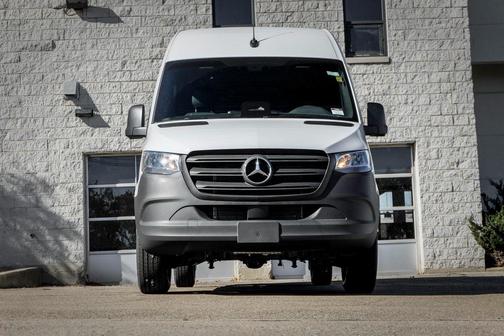2025 Mercedes-Benz Sprinter 2500 High Roof