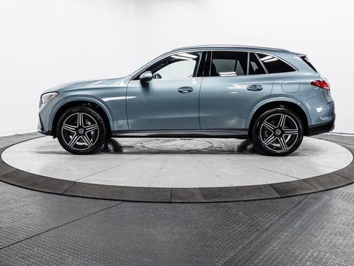 2025 Mercedes-Benz GLC 350e Base