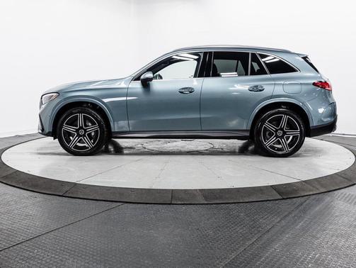 2025 Mercedes-Benz GLC 350e Base