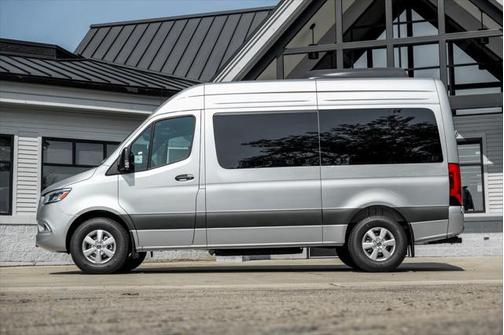 2025 Mercedes-Benz Sprinter 2500 Standard Roof