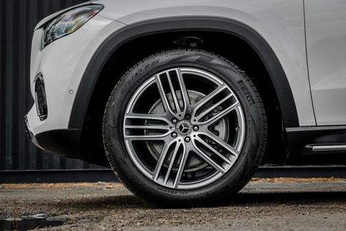 2026 Mercedes-Benz GLS 450 4MATIC