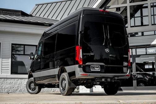 2025 Mercedes-Benz Sprinter 2500 Passenger 144 WB