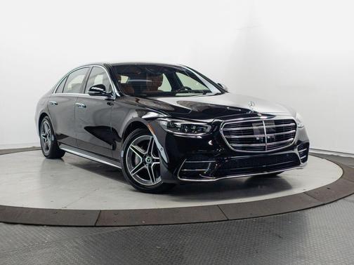 Obsidian Black Metallic 2025 Mercedes-Benz S-Class S 580e 4MATIC
