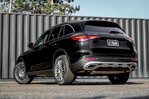 2026 Mercedes-Benz GLC 300 4MATIC