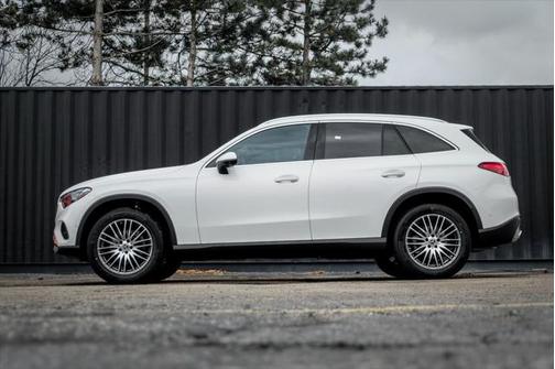 2025 Mercedes-Benz GLC 300 4MATIC