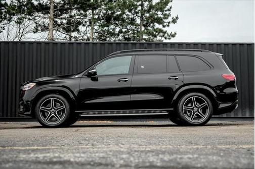 2025 Mercedes-Benz GLS 450 4MATIC