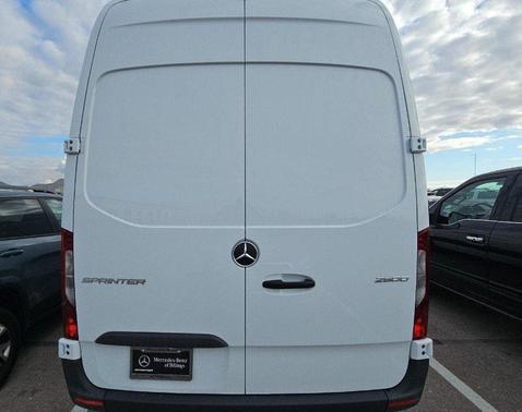 2024 Mercedes-Benz Sprinter 2500 Cargo 170 WB