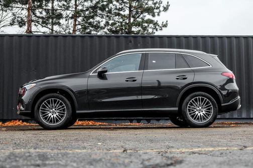 2026 Mercedes-Benz GLC 300 4MATIC