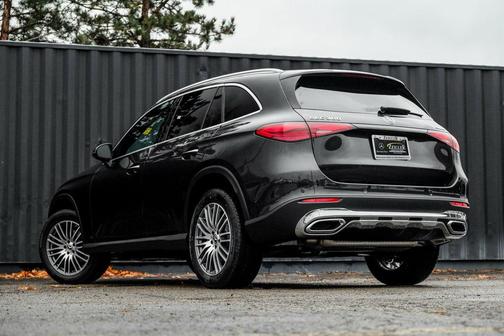 2026 Mercedes-Benz GLC 300 4MATIC