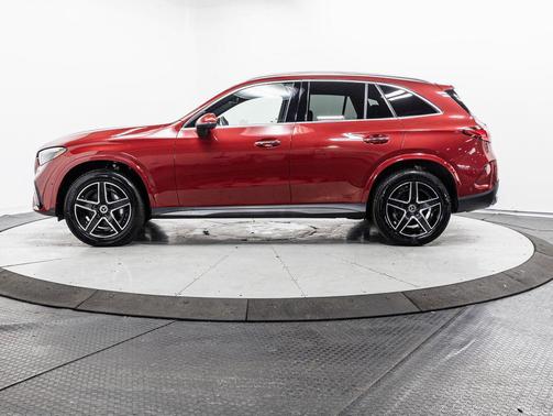 2025 Mercedes-Benz GLC 300 4MATIC