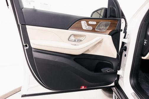 2026 Mercedes-Benz GLS 450 4MATIC