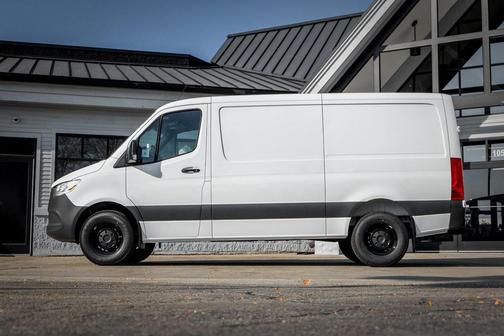 2025 Mercedes-Benz Sprinter 2500 Standard Roof