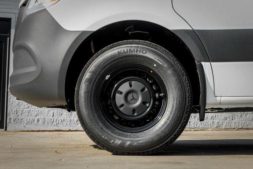 2025 Mercedes-Benz Sprinter 2500 Standard Roof