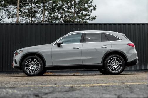 2025 Mercedes-Benz GLC 300 4MATIC