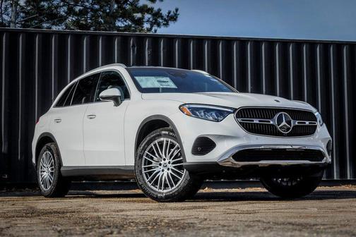 WHITE METALLIC 2026 Mercedes-Benz GLC 300 4MATIC