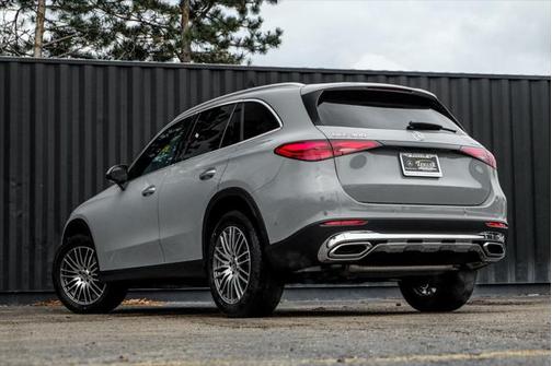2025 Mercedes-Benz GLC 300 4MATIC