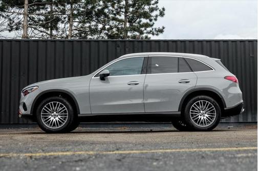2025 Mercedes-Benz GLC 300 4MATIC