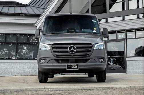 2025 Mercedes-Benz Sprinter 2500 Standard Roof