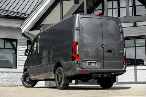 2025 Mercedes-Benz Sprinter 2500 Standard Roof