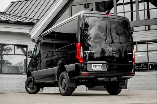 2025 Mercedes-Benz Sprinter 2500 Standard Roof