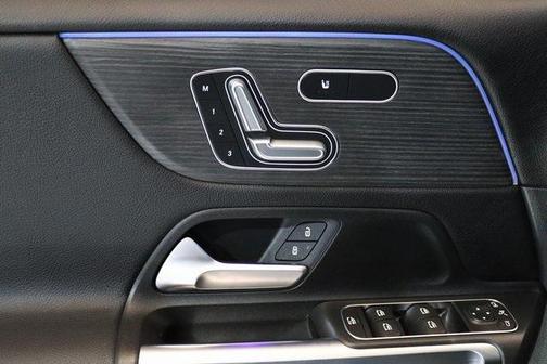 2025 Mercedes-Benz GLB 250 4MATIC