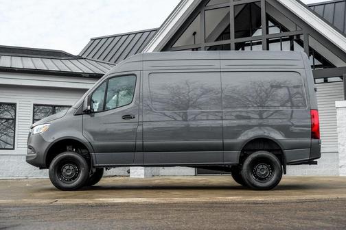 2026 Mercedes-Benz Sprinter 2500 Cargo 144 WB