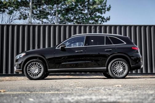 2026 Mercedes-Benz GLC 300 4MATIC