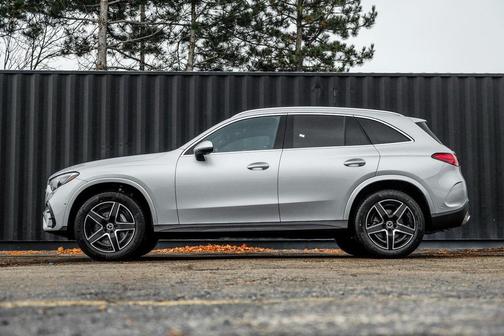 2026 Mercedes-Benz GLC 300 4MATIC