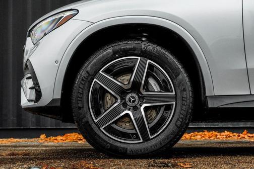 2026 Mercedes-Benz GLC 300 4MATIC