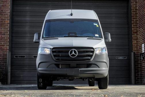 2026 Mercedes-Benz Sprinter 2500 Cargo 144 WB