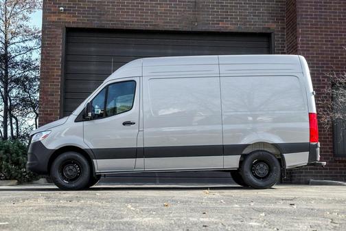 2026 Mercedes-Benz Sprinter 2500 Cargo 144 WB
