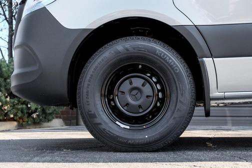 2026 Mercedes-Benz Sprinter 2500 Cargo 144 WB