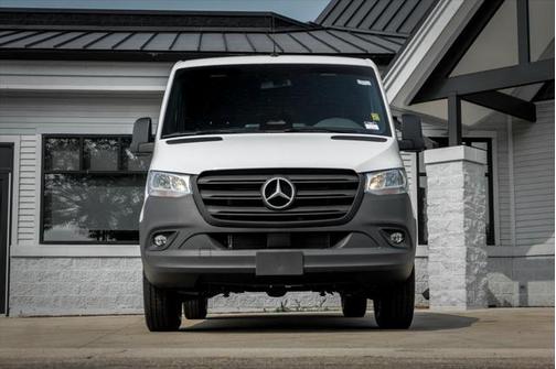 2025 Mercedes-Benz Sprinter 2500 High Roof