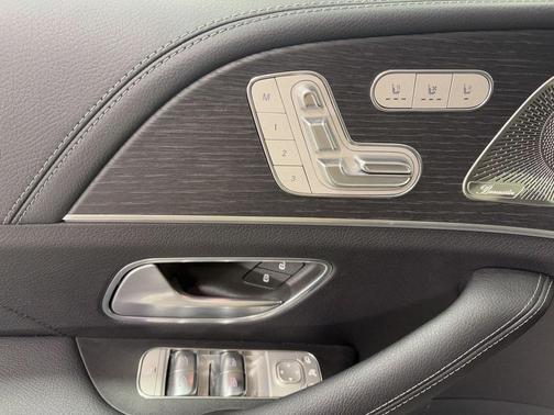 2025 Mercedes-Benz GLS 580 4MATIC