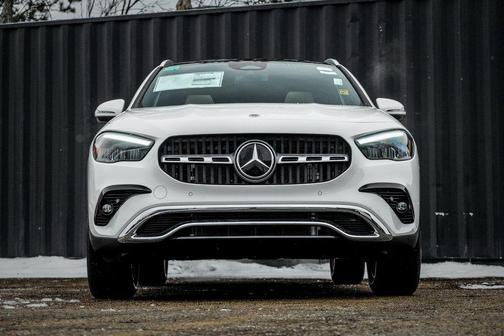 Polar White 2026 Mercedes-Benz GLA 250 4MATIC