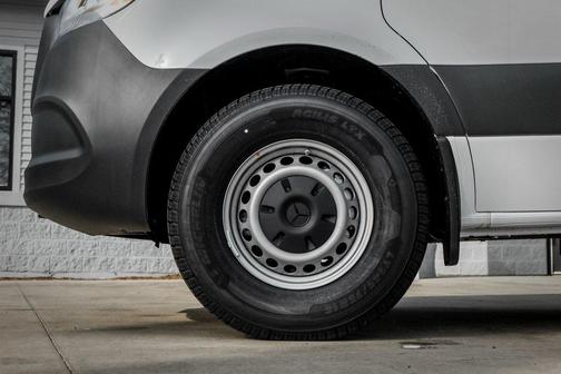 2024 Mercedes-Benz Sprinter 2500 Cargo 144 WB