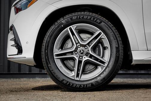 White 2026 Mercedes-Benz GLE 350 4MATIC