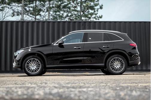 2025 Mercedes-Benz GLC 300 4MATIC