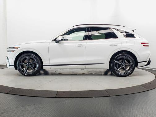 Uyuni White 2026 Genesis GV70 2.5T Sport Prestige