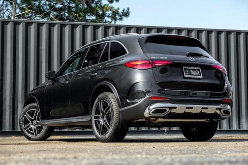 2026 Mercedes-Benz GLC 300 4MATIC