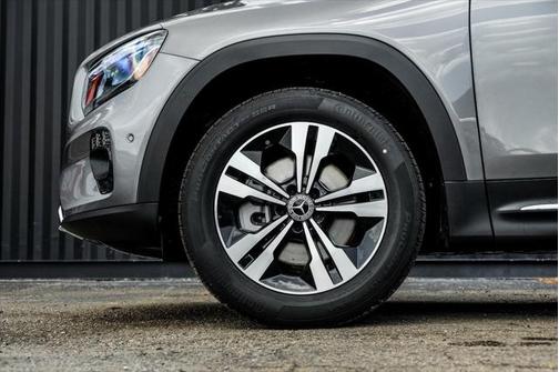 2025 Mercedes-Benz GLB 250 4MATIC
