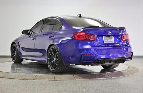 Photo 2 of 33 of 2018 BMW M3 Base
