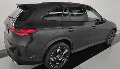 2025 Mercedes-Benz GLC 350e Base