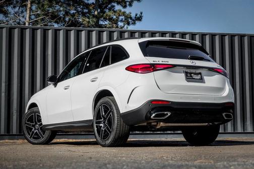 2026 Mercedes-Benz GLC 300 4MATIC